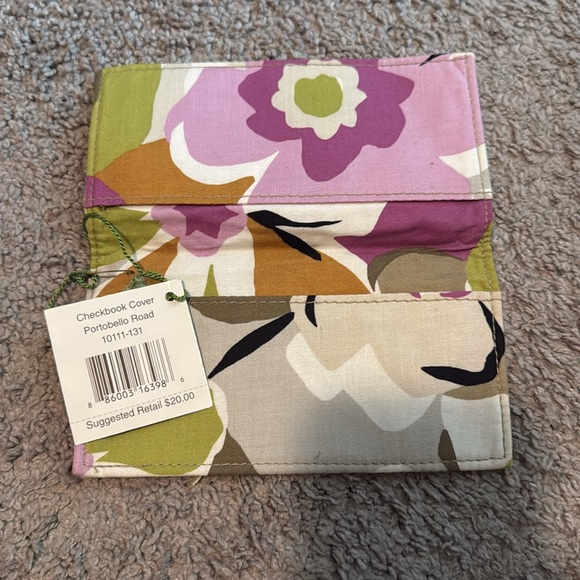 Checkbook cover - Picture 2 of 2